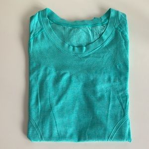Zella Seamless Tech Short Sleeve Top Size Small